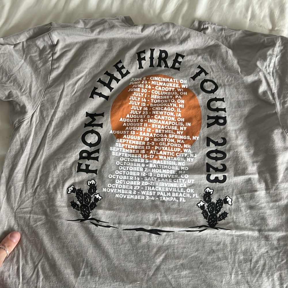 Zac brown band size L tee 2023 tour - Picture 4 of 4